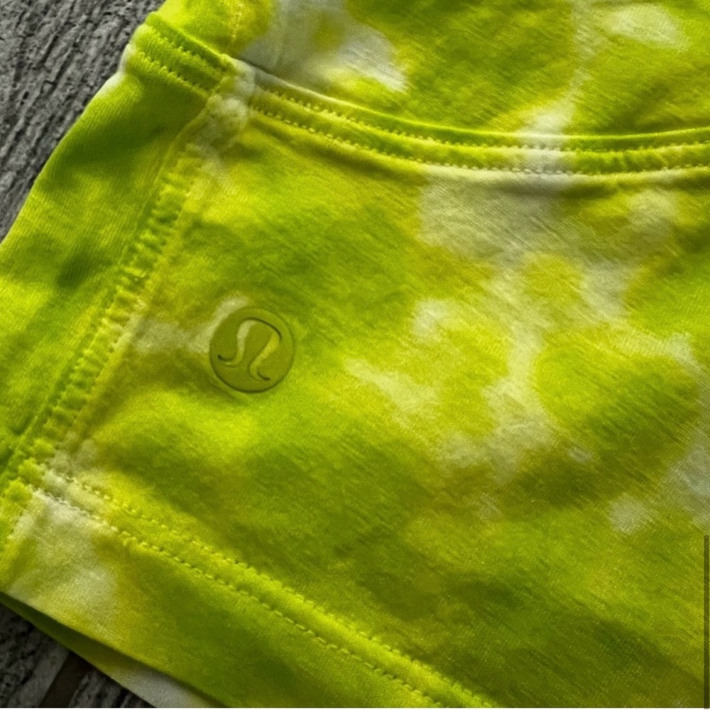 Mix of 3 Lululemon tanks, Size 10